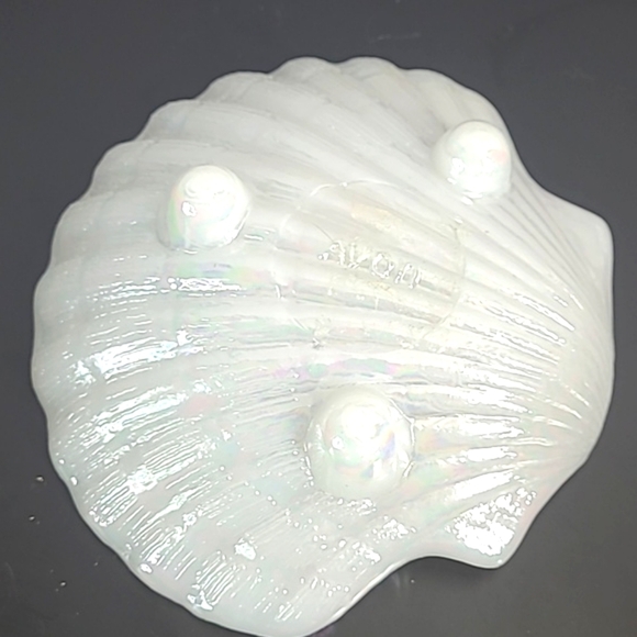 Vintage 90s Avon Glass Clamshell Seashell White Rainbow Iridescent Jewelry Dish - Picture 11 of 14